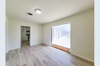 133 S Yaupon Street, Lake Jackson, TX 77566 - Photo 3