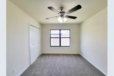 133 S Yaupon Street, Lake Jackson, TX 77566 - Photo 17