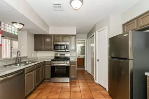 8603 Kinghaven St, Houston, TX 77083 - Photo 7