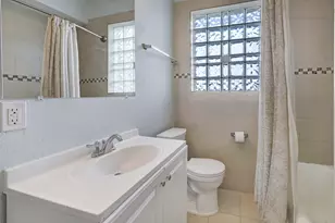 1649 W Main St, Houston, TX 77006 - Photo 19