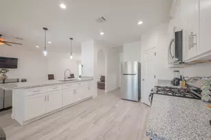 4633 Larkspur St, Houston, TX 77051 - Photo 43