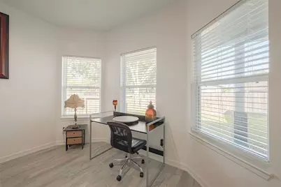 4633 Larkspur Street, Houston, TX 77051 - Photo 37