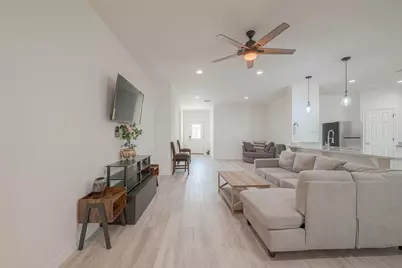 4633 Larkspur Street, Houston, TX 77051 - Photo 33