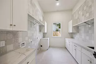 539 W 34th St, Houston, TX 77018 - Photo 15
