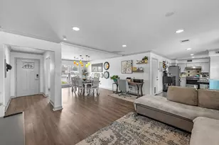 2405 Jacquelyn Dr, Pearland, TX 77581 - Photo 5