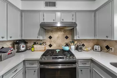 2405 Jacquelyn Drive, Pearland, TX 77581 - Photo 15