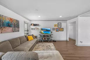 2405 Jacquelyn Dr, Pearland, TX 77581 - Photo 11