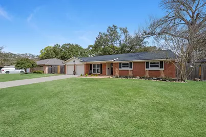 2405 Jacquelyn Drive, Pearland, TX 77581 - Photo 3