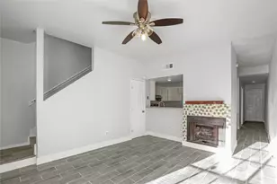 8703 Victorian Village Dr, Houston, TX 77071 - Photo 3