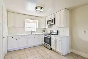1029 62nd St St, Galveston, TX 77551 - Photo 27