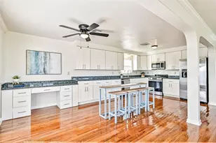 1029 62nd St St, Galveston, TX 77551 - Photo 5