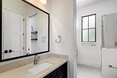 4704 Willow Street, Bellaire, TX 77401 - Photo 29