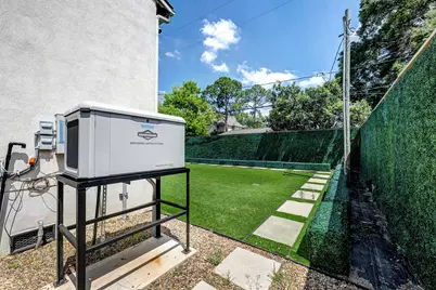 4704 Willow Street, Bellaire, TX 77401 - Photo 3