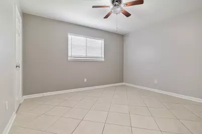 78 W White Willow Circle, The Woodlands, TX 77381 - Photo 9