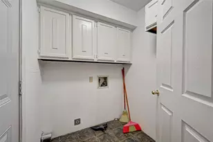 8101 Amelia Rd, Houston, TX 77055 - Photo 19