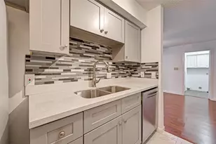 8101 Amelia Rd, Houston, TX 77055 - Photo 15