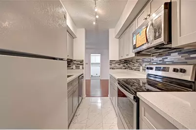 8101 Amelia Road #206, Houston, TX 77055 - Photo 13