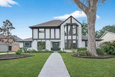 707 Montclair Boulevard, Sugar Land, TX 77478 - Photo 1