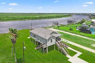 1656 County Road 616, Sargent, TX 77414 - Photo 7