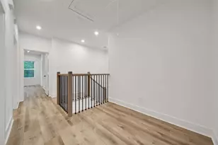 7628 Inwood Hls Ln, Houston, TX 77088 - Photo 21