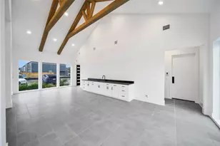 7628 Inwood Hls Ln, Houston, TX 77088 - Photo 43