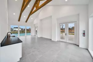 7628 Inwood Hls Ln, Houston, TX 77088 - Photo 41