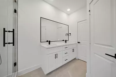 7628 Inwood Hills Lane, Houston, TX 77088 - Photo 29