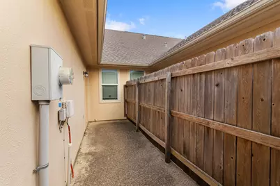 3813 Silverthorne Lane, College Station, TX 77845 - Photo 19