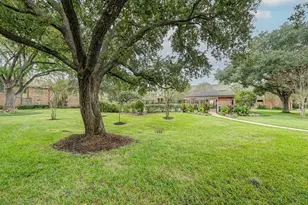 727 Bunker Hill Rd, Houston, TX 77024 - Photo 33