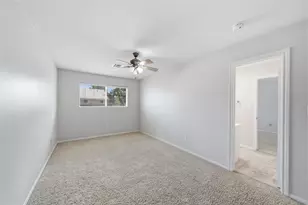 727 Bunker Hill Rd, Houston, TX 77024 - Photo 19