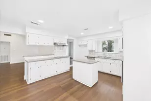 8918 Bold Forest Dr, Houston, TX 77088 - Photo 7