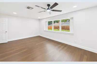 8918 Bold Forest Drive, Houston, TX 77088 - Photo 13