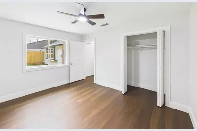 8918 Bold Forest Drive, Houston, TX 77088 - Photo 9