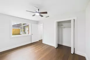 8918 Bold Forest Dr, Houston, TX 77088 - Photo 9