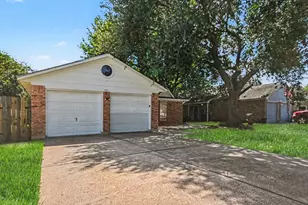 1911 Bogatto St, La Marque, TX 77568 - Photo 3