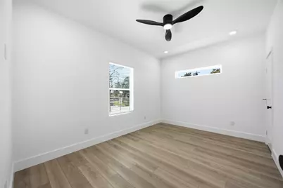 801 E 32nd 1/2 Street #A B, Houston, TX 77022 - Photo 25