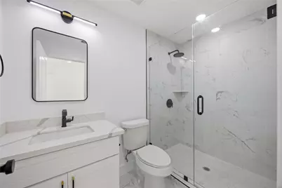 801 E 32nd 1/2 Street #A B, Houston, TX 77022 - Photo 31