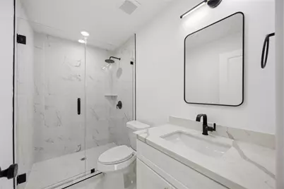 801 E 32nd 1/2 Street #A B, Houston, TX 77022 - Photo 23
