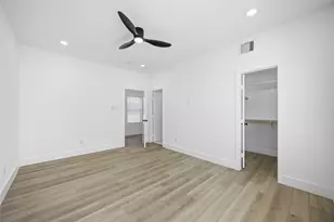 801 E 32nd 1/2 St, Houston, TX 77022 - Photo 29