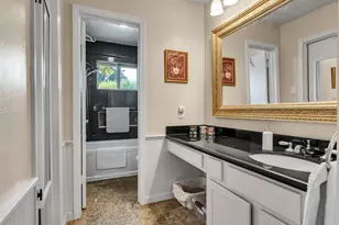 628 Meadowbriar St, League City, TX 77573 - Photo 11