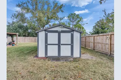 628 Meadowbriar Street, League City, TX 77573 - Photo 31