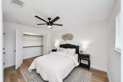 8706 Meadowview Drive, Houston, TX 77037 - Photo 21