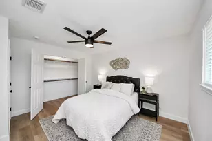 8706 Meadowview Dr, Houston, TX 77037 - Photo 21