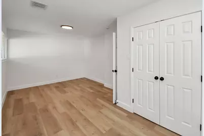 8706 Meadowview Drive, Houston, TX 77037 - Photo 25