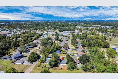 8706 Meadowview Drive, Houston, TX 77037 - Photo 41