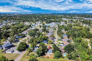 8706 Meadowview Dr, Houston, TX 77037 - Photo 41