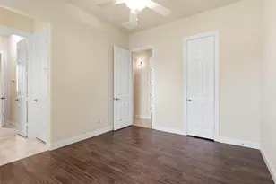 9806 Reflection Point Dr, Cypress, TX 77433 - Photo 9