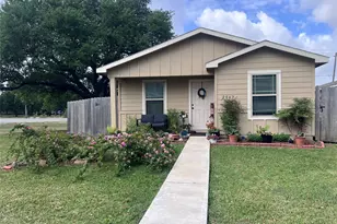 2847 Golf Crest Dr, Wharton, TX 77488 - Photo 1