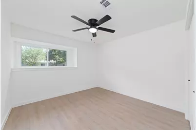 5950 Dumfries Dr, Houston, TX 77096 - Photo 17