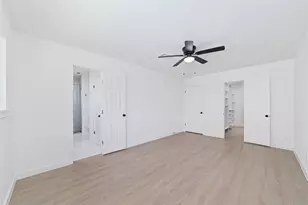 5950 Dumfries Dr, Houston, TX 77096 - Photo 13